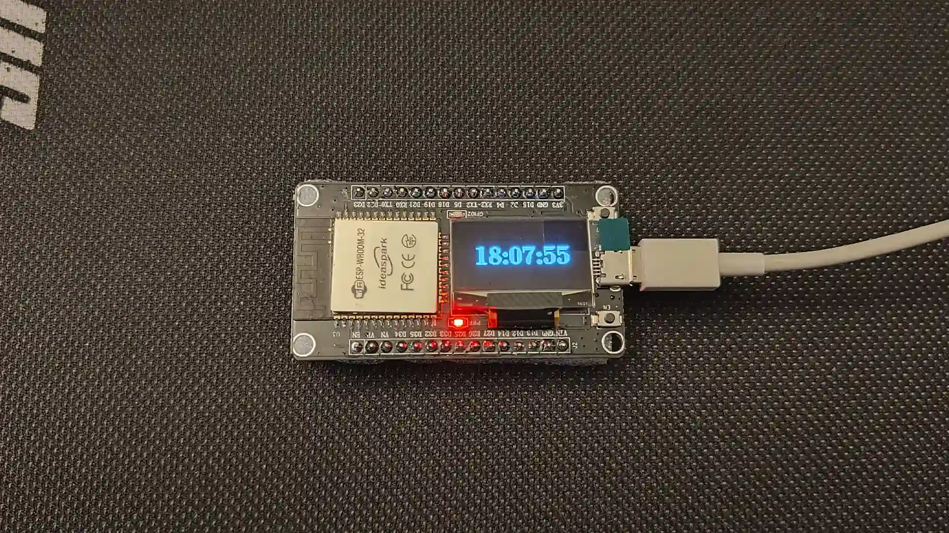 ESP32 OLED часы